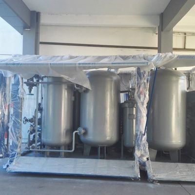 Installation de production de gaz d'azote pour conteneurs maritimes avec portes et isolation