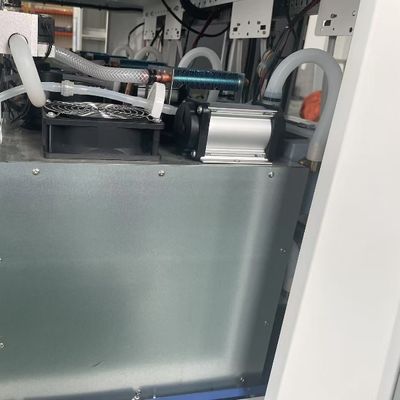 Une installation d'oxygène mobile basée sur une mini boîte de type PSA avec des roues réglables en pression
